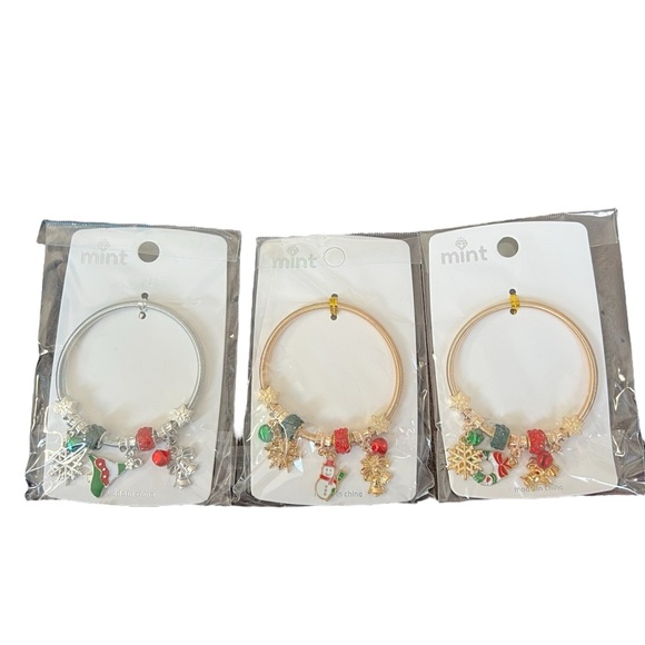 Mint - Christmas Charms Bracelets - Picture 1 of 4